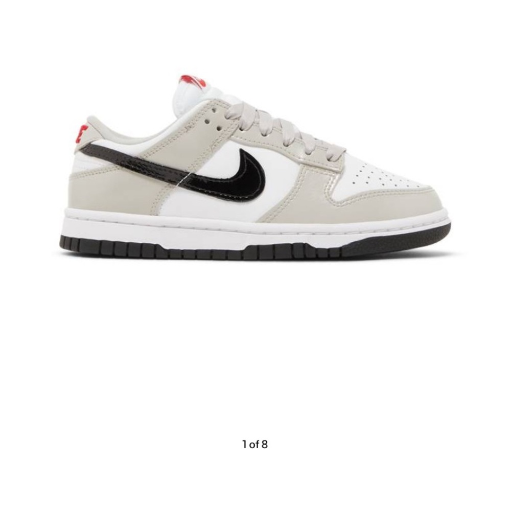 Nike White and Black Sneakers